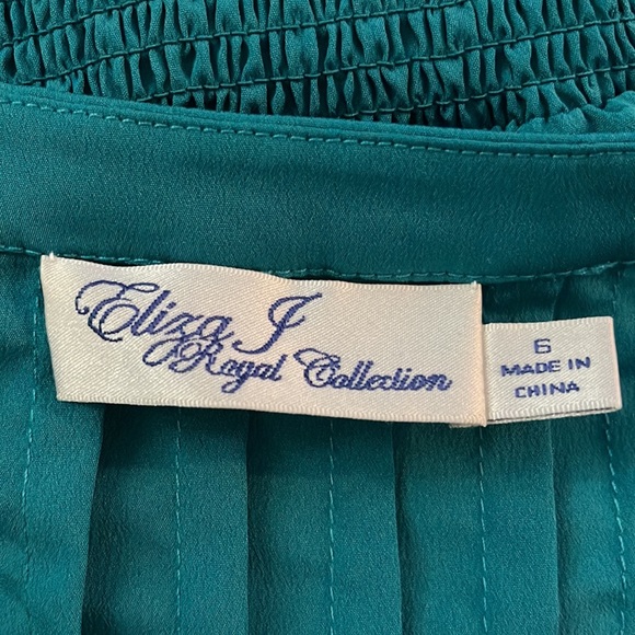 Eliza J Royal Collection Dress - Picture 5 of 6